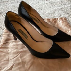 Well used and worn Prada pumps sz 38, black leather